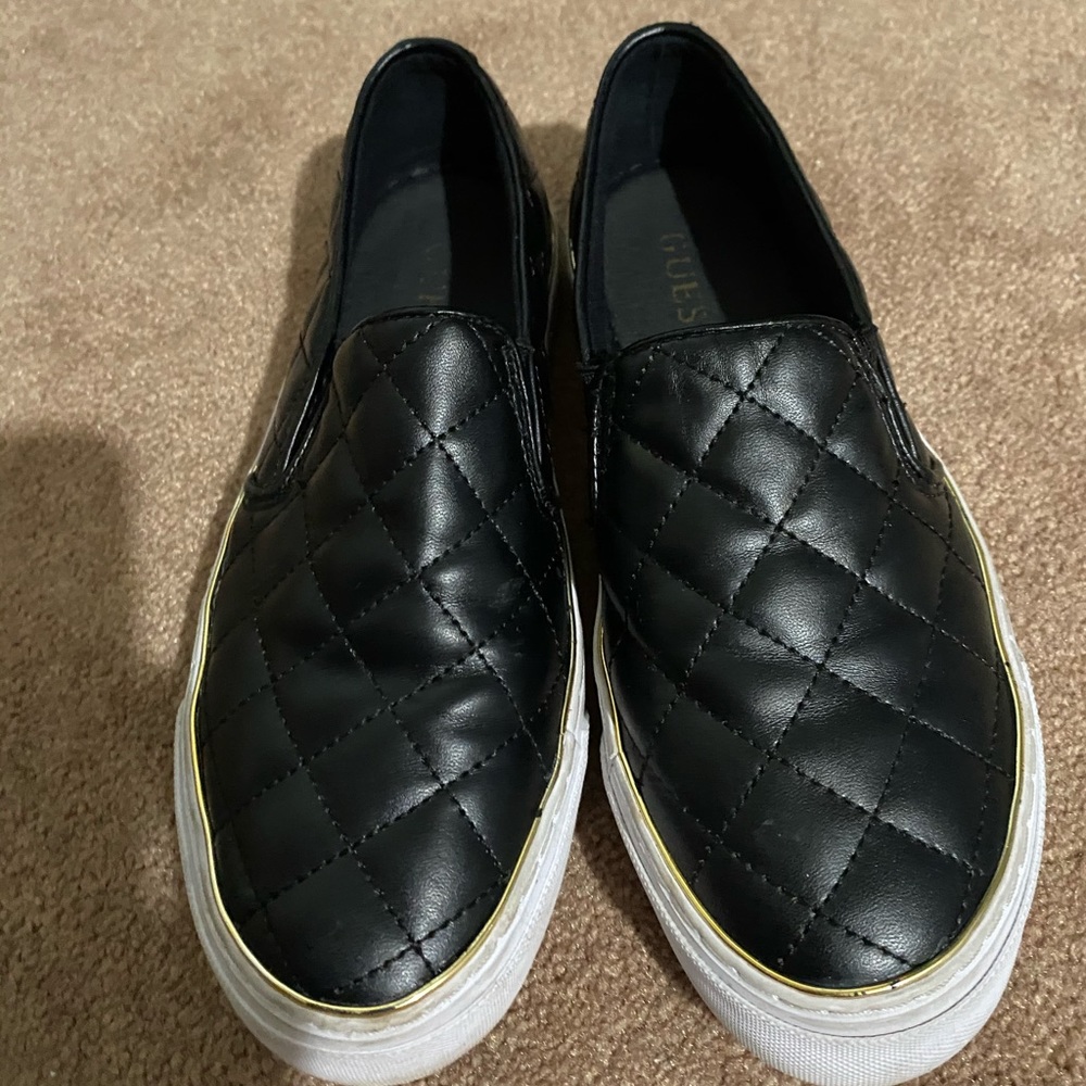 Black guess shoes
